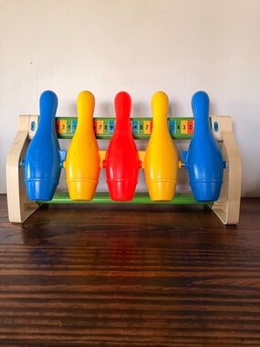 1970’s VTG Fisher Price Kids Bowling Pin Set with score slider - NO BALL